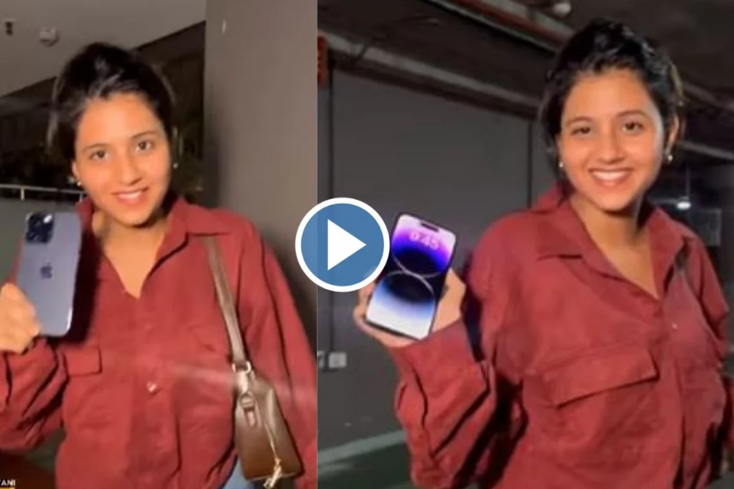 Anjali Arora Video