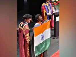 Student Unfurls Indian Flag