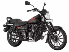 Bajaj Avenger 220 Street