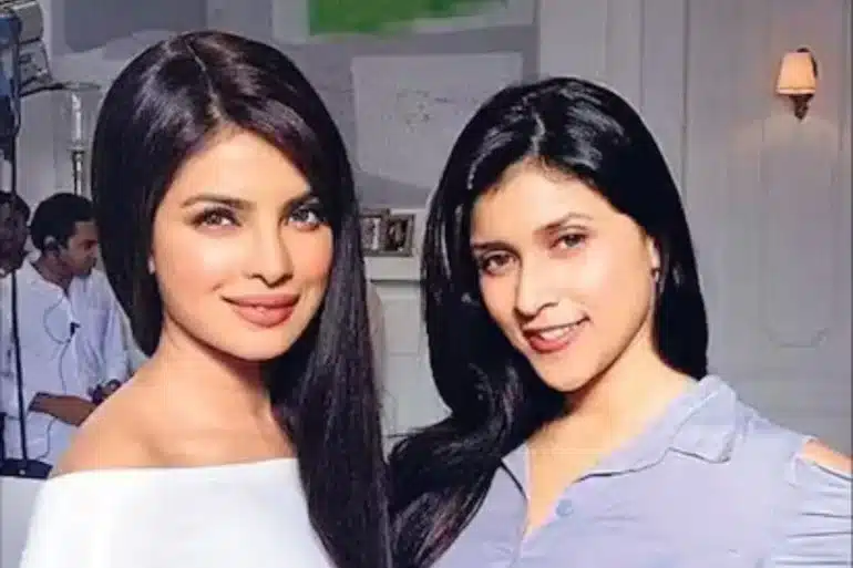 Bigg Boss 17 फेम Mannara Chopra का Priyanka Chopra संग ओल्ड एडवरटाइजमेंट क्यों मचा रहा धमाल, जानिये फैंस का रिएक्शन Bigg Boss 17 फेम Mannara Chopra का Priyanka Chopra संग ओल्ड एडवरटाइजमेंट क्यों मचा रहा धमाल, जानिये फैंस का रिएक्शन