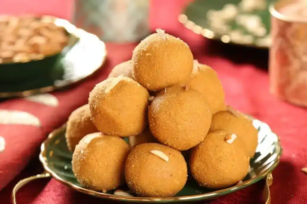 Besan Ke Laddu