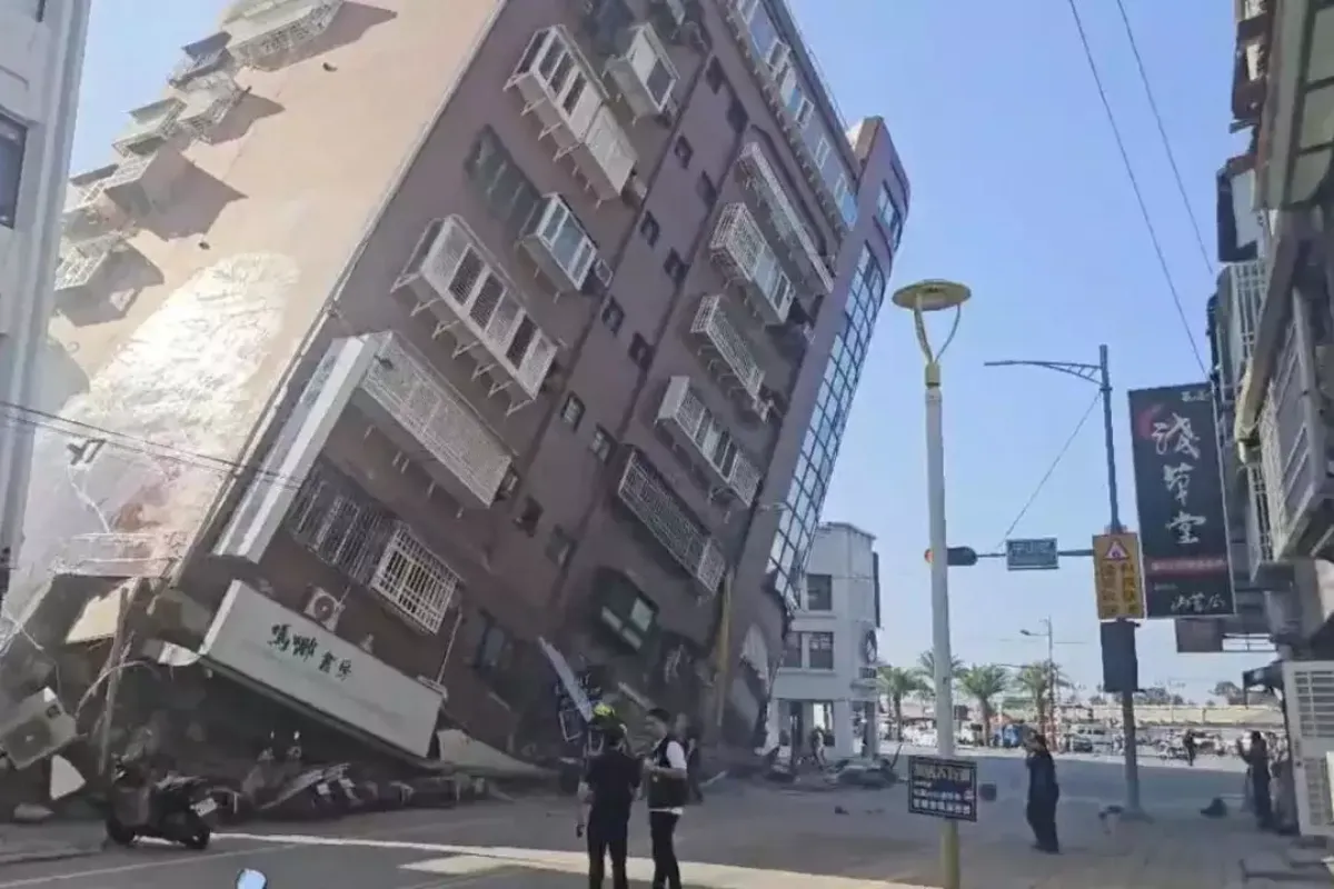 Taiwan Earthquake Viral Video