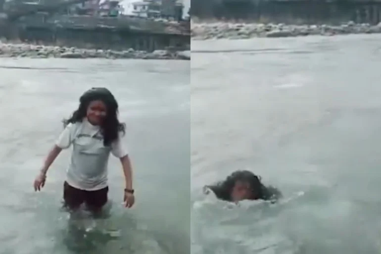 Uttarkashi Viral Video: ‘सरकार Reel बैन..’! वीडियो बनाने के चक्कर में बह गई लड़की, कैमरे में कैद हुआ रुह कंपा देने वाला वीडियो Uttarkashi Viral Video: ‘सरकार Reel बैन..’! वीडियो बनाने के चक्कर में बह गई लड़की, कैमरे में कैद हुआ रुह कंपा देने वाला वीडियो