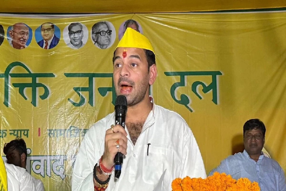 Tej Pratap Yadav (File Photo) Tej Pratap Yadav (File Photo)