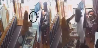 Ahmedabad Viral Video: दिन दहाड़े मिर्ची लेकर ज्वैलर को लूटने वाली थी महिला, हुई थप्पड़ों की ऐसी बारिश कि बदल गया चेहरे का नक्शा Ahmedabad Viral Video