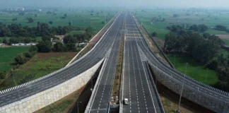 Delhi Mumbai Expressway: आ गई बड़ी खुशखबरी! फाइनल स्टेज पर पहुंचा वडोदरा-सूरत सेक्शन का निर्माण; जल्द सुगम होगा दिल्ली से गुजरात तक का सफर Delhi Mumbai Expressway
