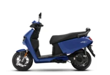 Hero Vida VX2 Go: आकर्षक स्टाइलिंग के साथ ड्यूल रिमूवेबल बैटरी देती है दमदार रेंज, 1 रुपये से भी कम है प्रति किलोमीटर का खर्च; जानें खूबियां Hero Vida VX2 Go