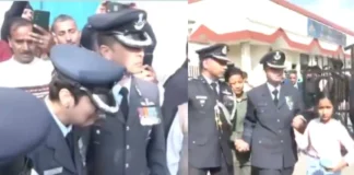 Namansh Sayal: दुबई एयर शो में तेजस उड़ाने के दौरान शहीद हुए विंग कमांड का पार्थिव शरीर पहुंचा उनके घर; पत्नी ने नम आंखों से दी विदाई; बेटी का मासूम चेहरा देख कांप उठेगा कलेजा Namansh Sayal