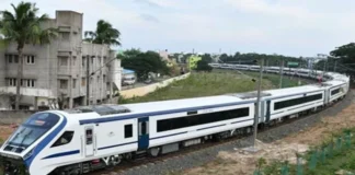 Vande Bharat Train: इस तारीख से यूपी में होगा 2 नई वंदे भारत ट्रेन का संचालन, रूट जान खिल उठेगा चेहरा, पर्यटन के लिहाज से भी बेहद महत्वपूर्ण; जानें पूरी डिटेल Vande Bharat Train