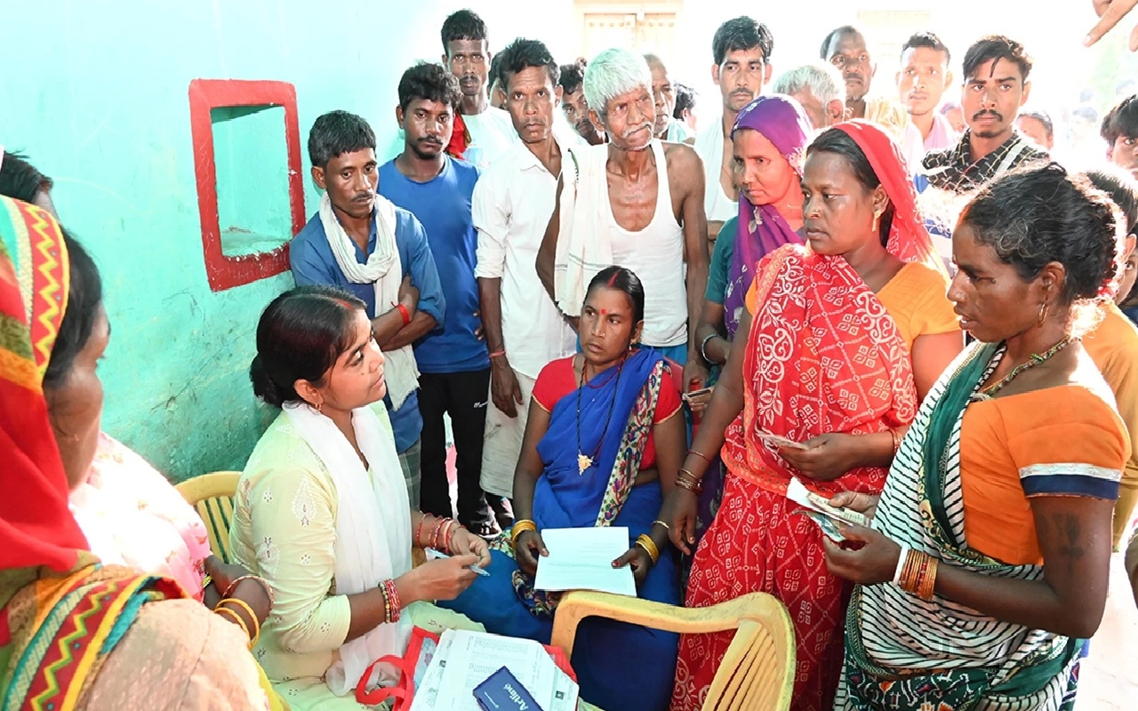 SIR (प्रतीकात्मक तस्वीर) SIR (प्रतीकात्मक तस्वीर)