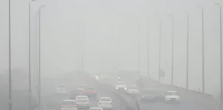 Fog Alert 22 Dec 2025: अलर्ट! इन जगहों पर बर्फीले तूफान का अलर्ट, तो कई जगहों पर घना कोहरा मचाएगा आतंक, चेक करें वेदर रिपोर्ट Fog Alert 22 Dec 2025