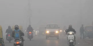 Fog Alert 30 Dec 2025: सड़कें गायब, तेज हवाओं से बढ़ेगी टेंशन, तो इन राज्यों में घने कोहरे और शीतलहर का रेड अलर्ट, चेक करें दिल्ली का वेदर रिपोर्ट Fog Alert 30 Dec 2025