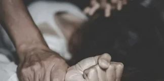 दरिंदों की भेंट चढ़ी अबला नारी! योजना का लाभ दिलाने की लालच देकर 28 वर्षीय विधवा को 13 आरोपियों ने नोचा; पोल खुलते ही पैरों तले खिसकी जमीन Gorakhpur News