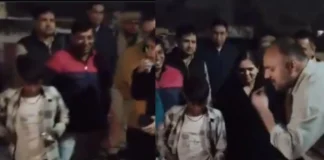 Hapur Viral Video: काबिले तारीफ ! रैन बसेरे में गरीब बच्चे का DM साहब ने धूमधाम से मनवाया बर्थ डे, वीडियो छू रहा यूजर्स का दिल Hapur Viral Video