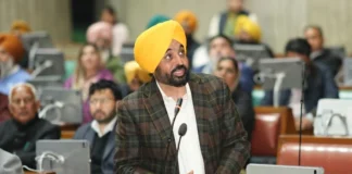 Punjab News: मुख्यमंत्री भगवंत सिंह मान के नेतृत्व में सदन द्वारा चार साहिबज़ादों की लासानी शहादत को श्रद्धा और सम्मान अर्पित Punjab News