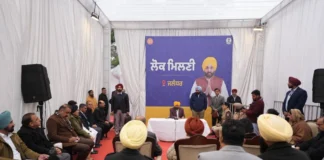 Punjab News: कड़ाके की ठंड के बावजूद मुख्यमंत्री भगवंत सिंह मान ने जालंधर में की लोक मिलनी कहा— लोक मिलनियां पंजाब के विकास को तेज़ करने में प्रेरक सिद्ध होंगी Punjab News