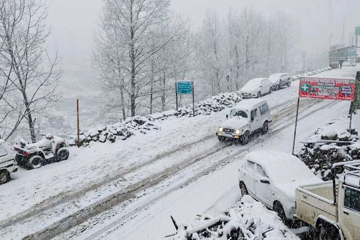 Snowfall Alert 25 Feb 2026