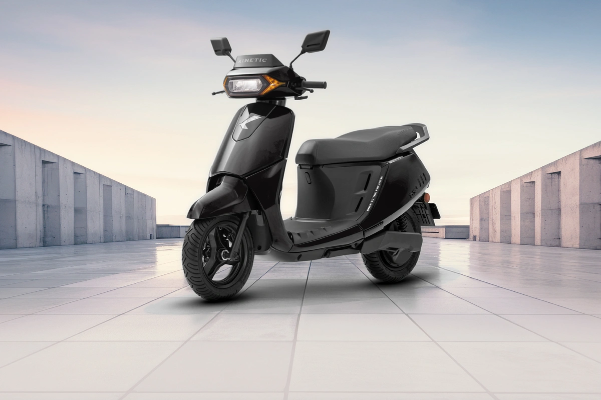 Kinetic DX Electric Scooter