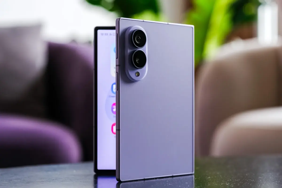 Samsung Galaxy Z Fold 8